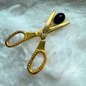 Brooch Pin Scissor With Black Stone and Faux Diamond